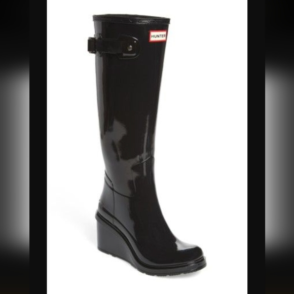 EUC Hunter Black Glossy Knee High Tall Wedge Heel Rain Boots Size 8 - Picture 1 of 10